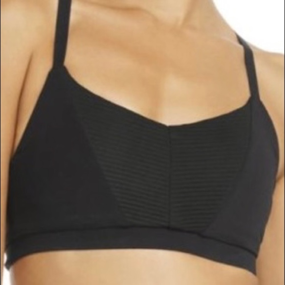 Fabletics Strappy Chevron Sports Bra